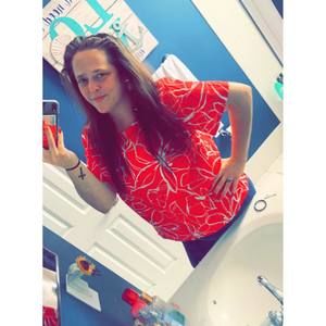 Meet your Posher, Maegan